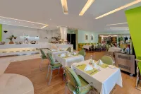 Ramada by Wyndham Abu Dhabi Corniche - Breakfast