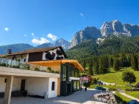 Bayern Resort Hotel (Adults Only) - parking