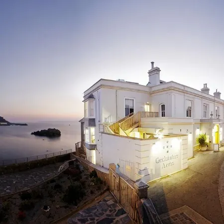 The Godolphin Hotel