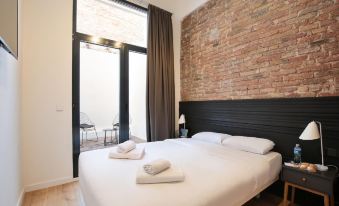 Arte Suites by Olala Homes