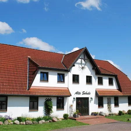 Studio in Dargun Mit Pool am Kummerower See