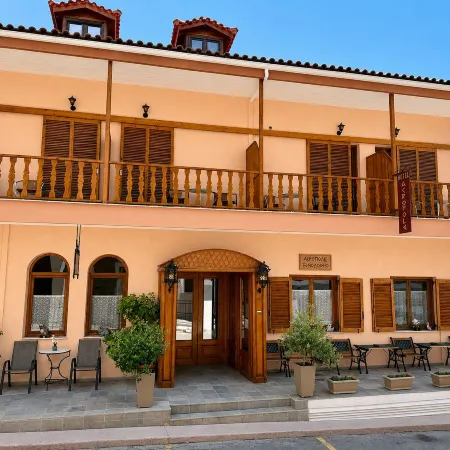 Acropole Delphi City Hotel