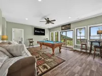 Epic Mountain Views Deck Firepit Amenities - 3-Star