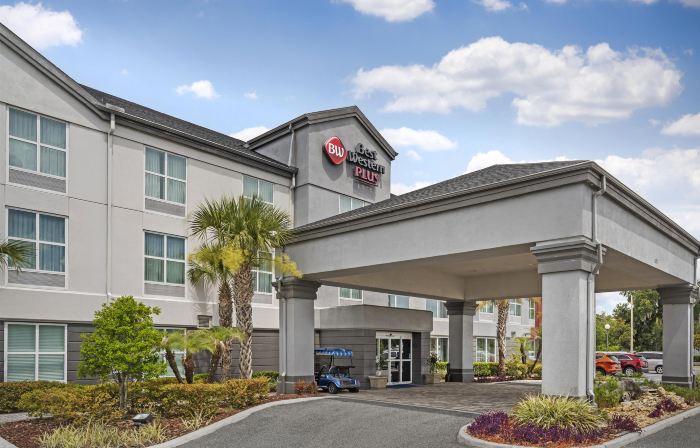 Best Western Plus Chain of Lakes Inn  Suites