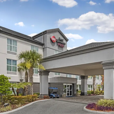 Best Western Plus Chain of Lakes Inn  Suites