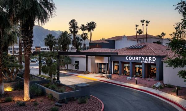 Courtyard Palm Springs