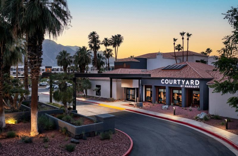 Courtyard Palm Springs