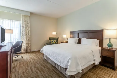 Hampton Inn Boston/Peabody - parking