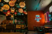 DoubleTree by Hilton Fujairah City - Barer