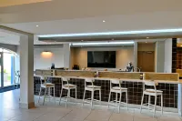Town Lodge George - Quầy Bar