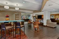 Hampton Inn Milwaukee-Northwest - 2-Star