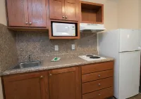 Red Roof Inn & Suites Dickinson - pet friendly
