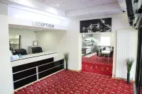 โรงแรมเคมบริดจ์ - พร้อมWifi