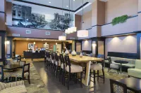 Hampton Inn & Suites Danville - Bãi đậu xe