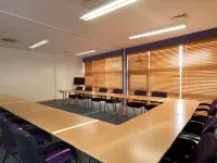 Premier Inn Edinburgh Park (Airport) Hotels near كورستورفاين