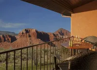 Capitol Reef Resort - vue sur la montagne
