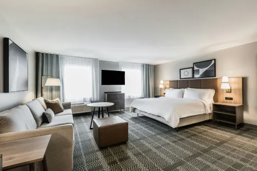 Staybridge Suites DAWSON CREEK by IHG - พร้อมWifi