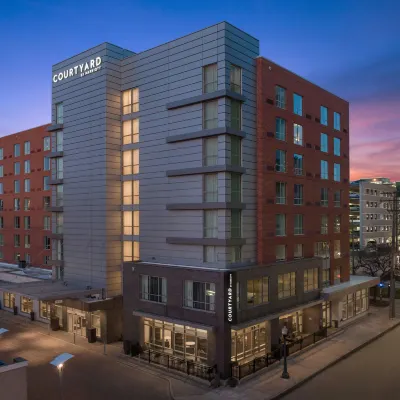 Courtyard Cleveland University Circle Hotels near أوركسترا كليفلاند
