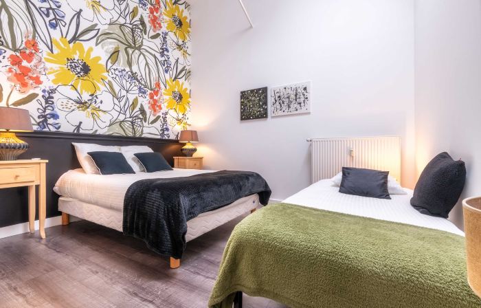 Stylish loft-style flat, right in the centre of Bethune, with a terrace -