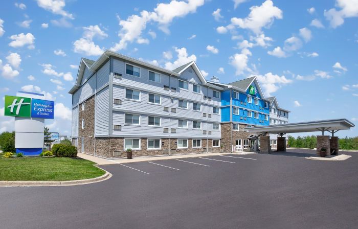 Holiday Inn Express & Suites FREDERICTON by IHG