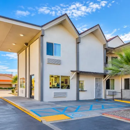 Motel 6 Blythe, CA - South