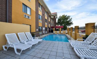 Quality Inn DFW Airport North - Housity
