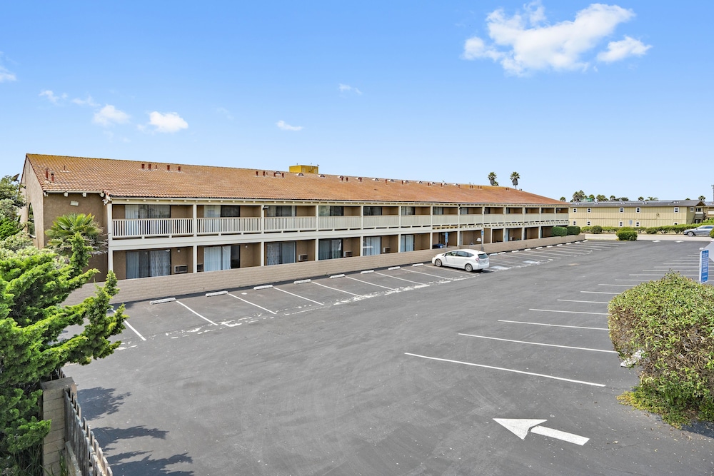 Days Inn by Wyndham San Simeon