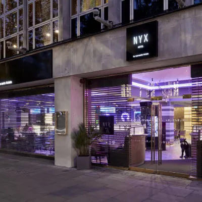 NYX Hotel London Holborn by Leonardo Hotels Отели рядом с достопримечательностью «Конференц-центр Conway»