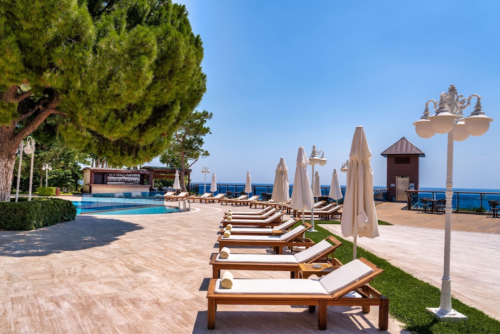 Antalya Hotel Resort and Spa