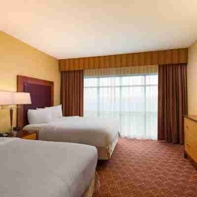 Embassy Suites by Hilton Charlotte Concord Golf Resort & Spa Rooms