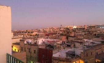 Family Room for 6 Peoples Sunny Riad Inside Medina Fes El Bali