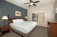 WorldMark Phoenix - South Mountain Preserve Hotel berhampiran University of Advancing Technology