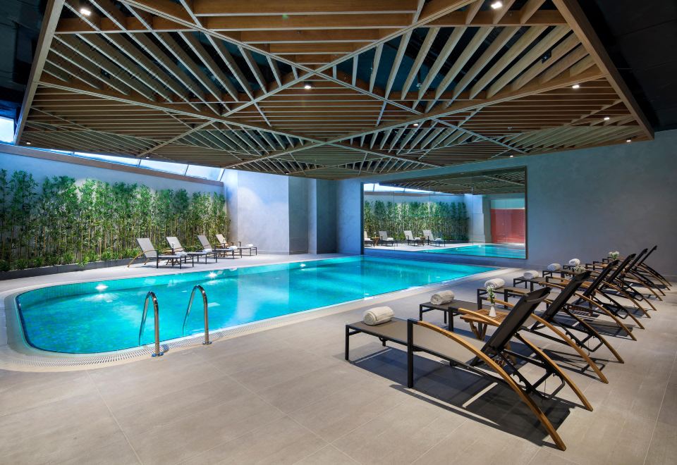 3. 힐튼 가든 인 ..