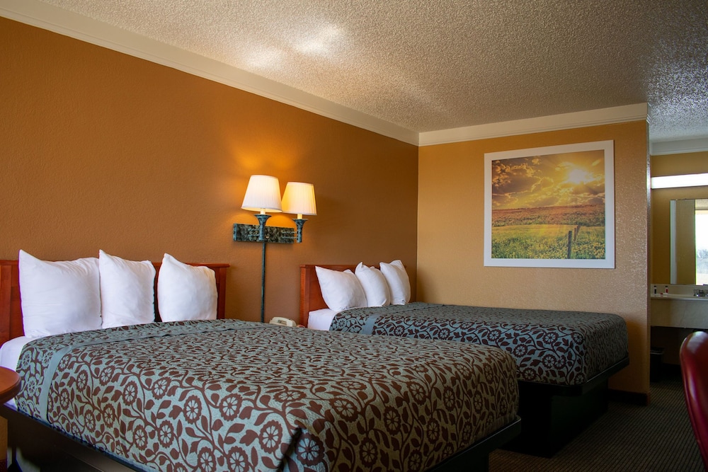 Days Inn by Wyndham Hillsboro TX