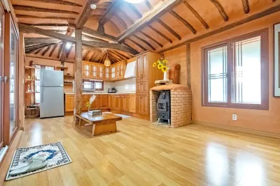 용인 한옥뜨레비앙펜션 성우볼링장 주변 호텔