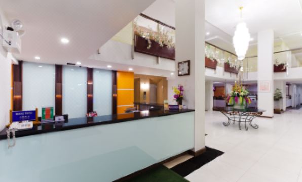 Sunday Platinum Suites