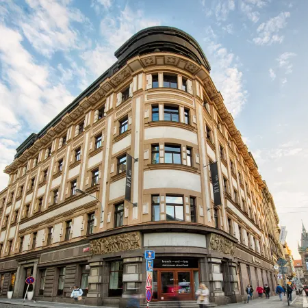 NYX Hotel Prague by Leonardo Hotels Отели рядом с достопримечательностью «Музей Мухи»