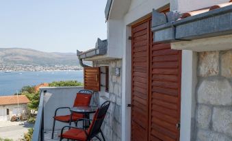 A2 - Studio with Balcony Just 3 Min to the Beach