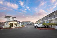 Days Inn by Wyndham Arroyo Grande/Pismo Beach Hotels near Pismo Creek Estuary