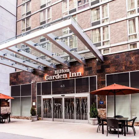 Hilton Garden Inn West 35th Street Отели рядом с достопримечательностью «Челси»