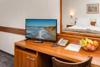 Panorama Hotel - Free EV Charging Station