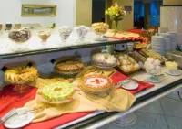 Grande Hotel Guarapuava - breakfast