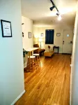 Twin Bunk-Style Bedroom Close to Downtown
