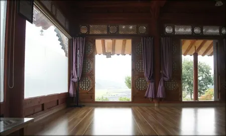 Damyang Daesolmoe Hanok Pension Отели в г. Тамян