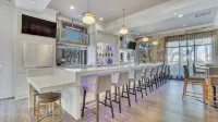 Staybridge Suites Savannah Historic District