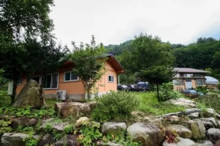 Youngju Jarak-Gil B&B Pension Отели рядом с достопримечательностью «Buseoksa Temple»