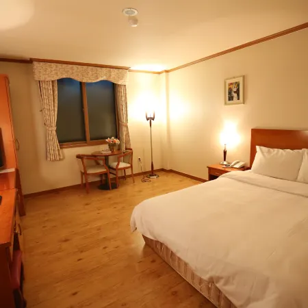 Munkyung Tourist Hotel