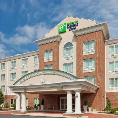 Holiday Inn Express & Suites BETHLEHEM by IHG Hotels near Lehigh & Keystone Valley Model Railroad Museum, Inc.