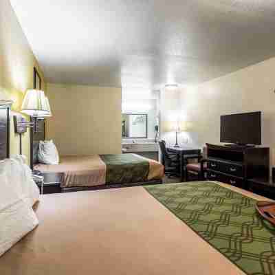 Econo Lodge Inn & Suites Searcy Rooms