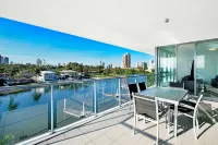 Ultiqa Freshwater Point Resort Broadbeach Hotels in Carrara